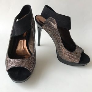 Carlos Santana Metallic Strap Stilettos Size 6M
